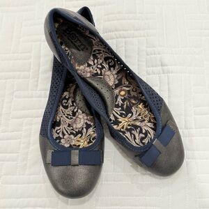 Born Navy and Gray Women's Flats